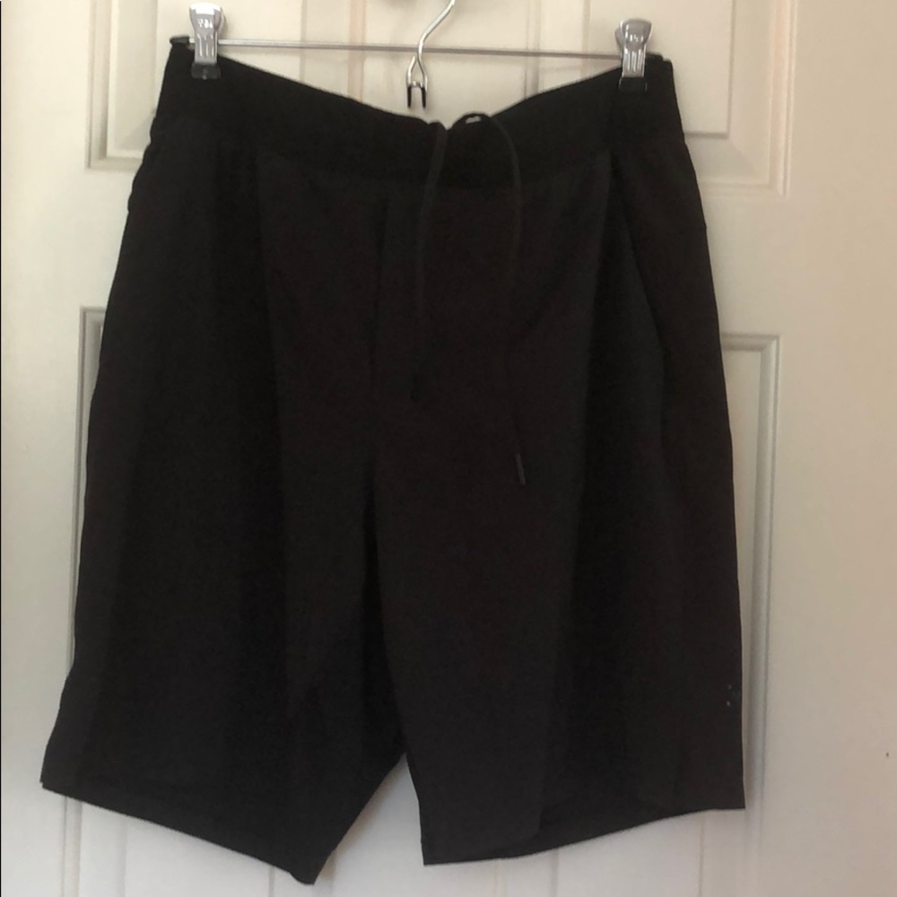Men’s Lululemon shorts size L